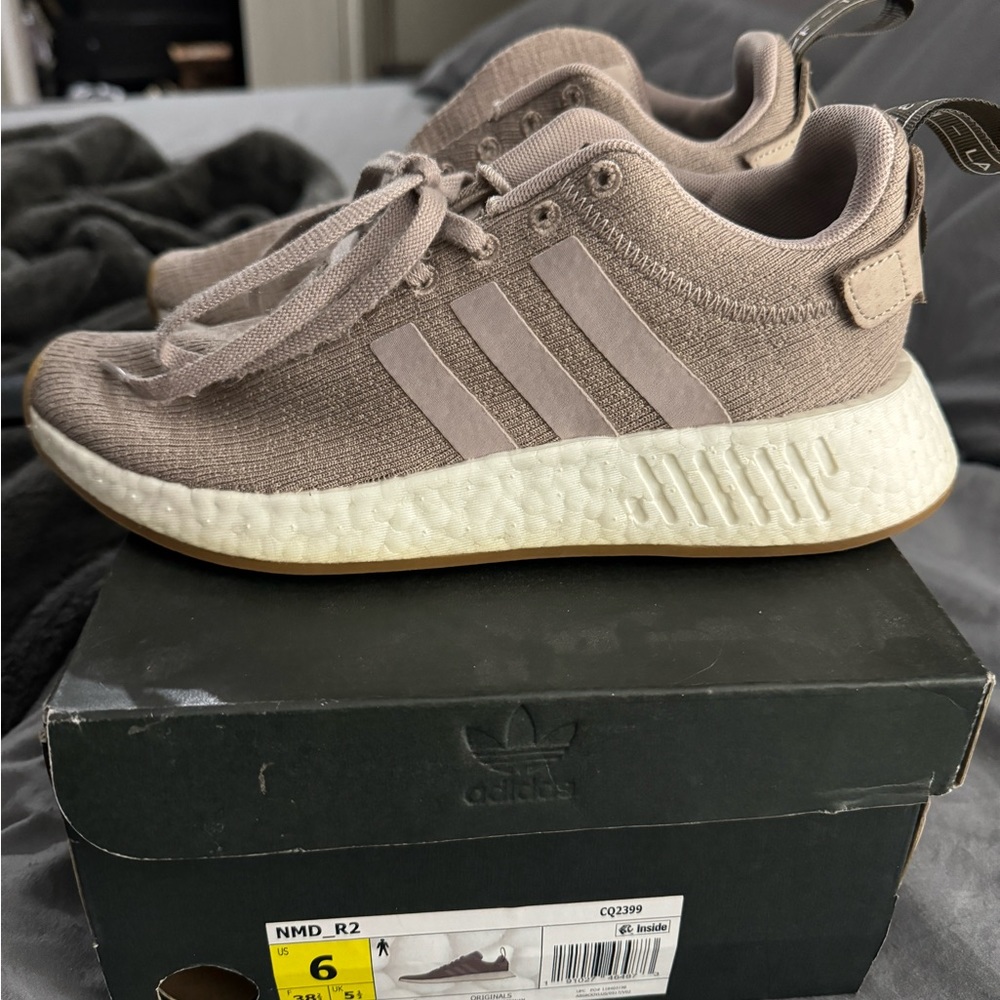 Women's Adidas NMD R2